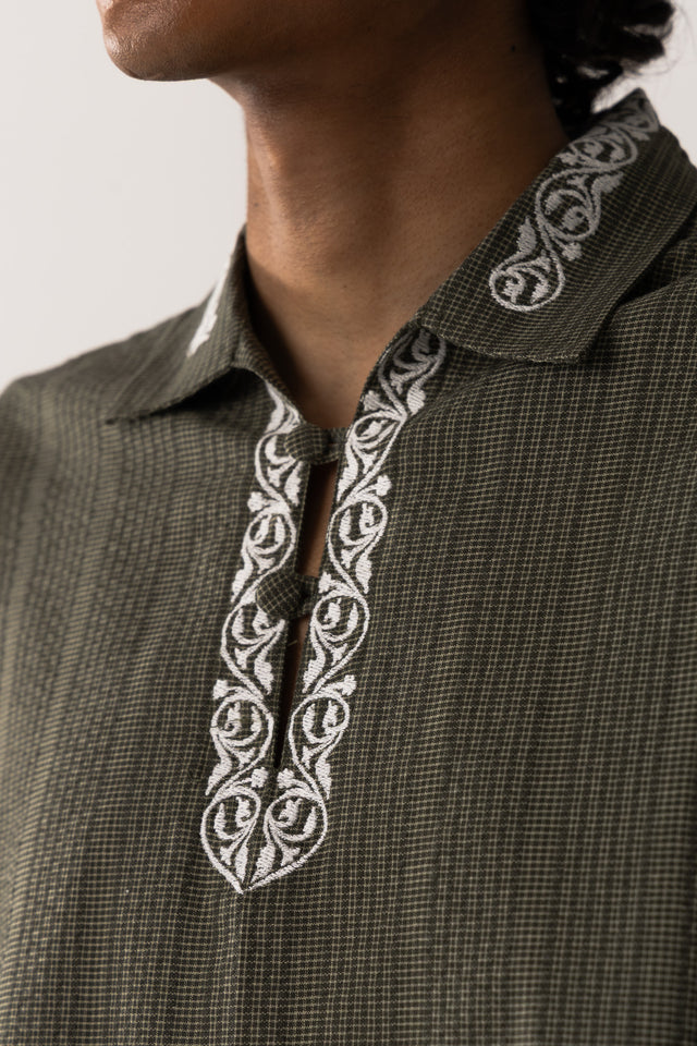 Kurta Shirt in Textured Green (5 of 5)
