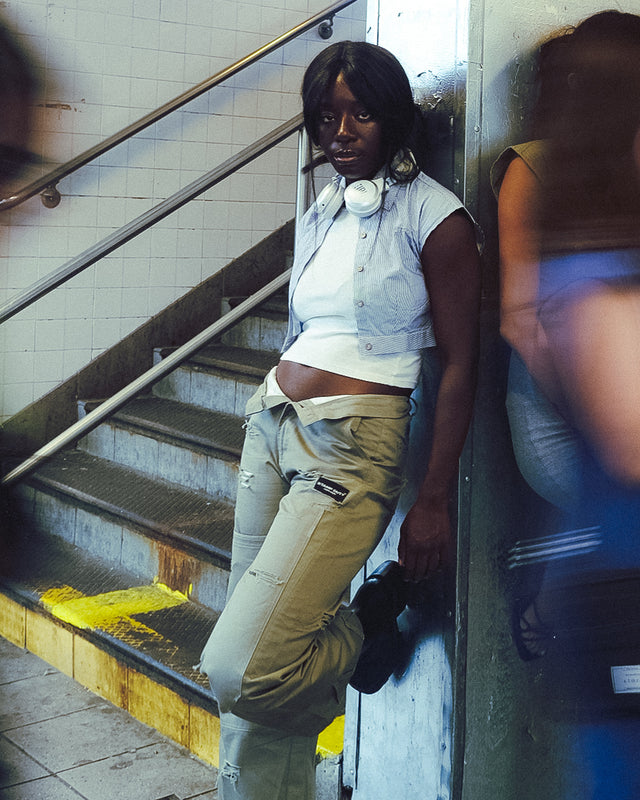 Sleeveless Cropped Shirt in Blue