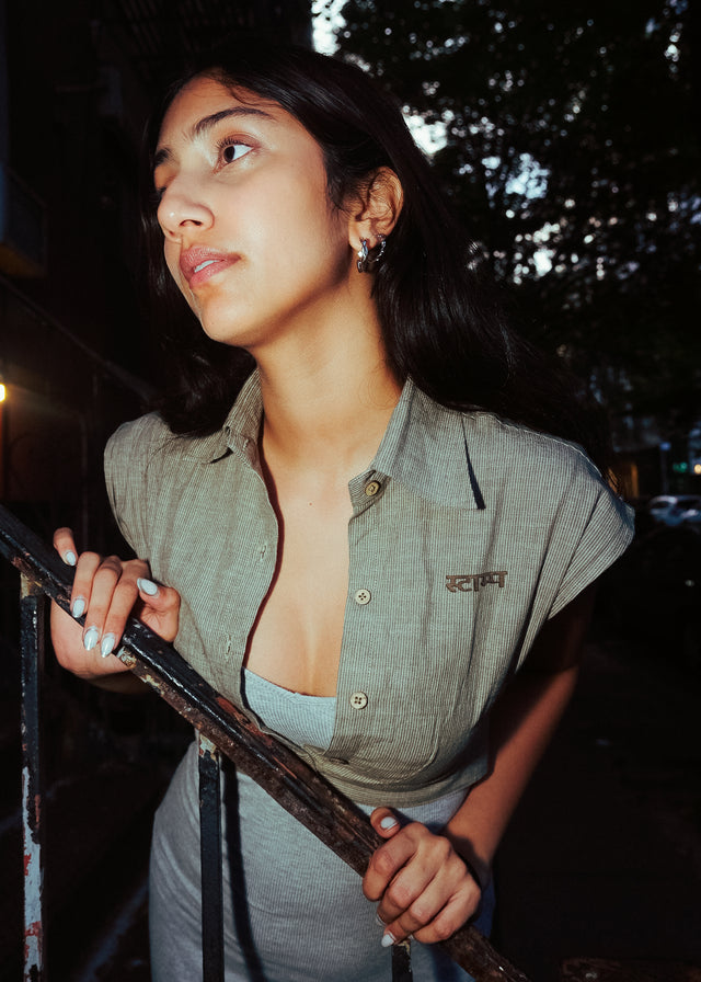 Sleeveless Cropped Shirt in Olive Green