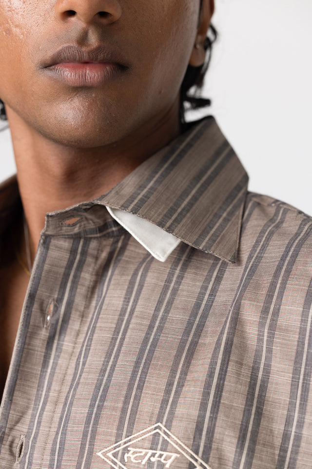 Double Collar Shirt in Brown