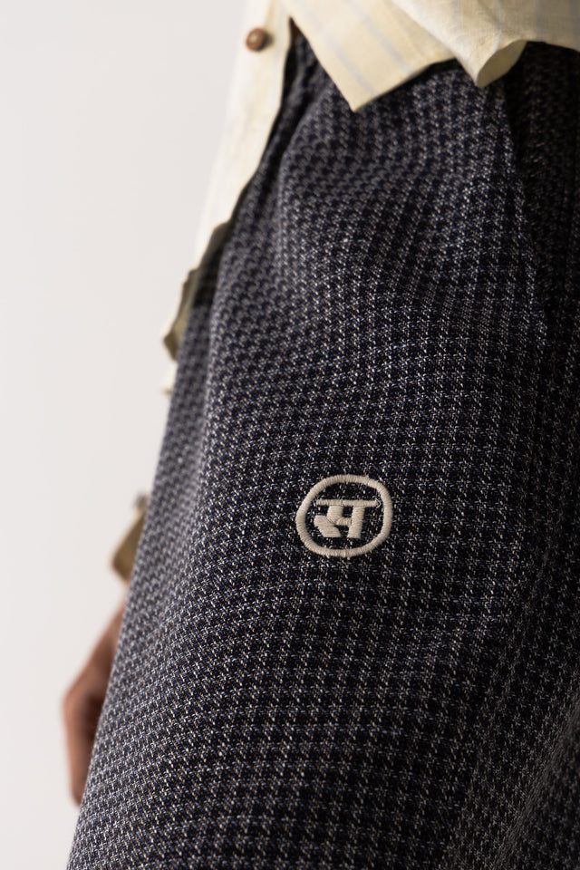 Jacquard-Woven Pants in Blue Houndstooth (5 of 5)