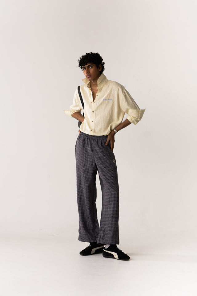 Jacquard-Woven Pants in Blue Houndstooth (5 of 5)